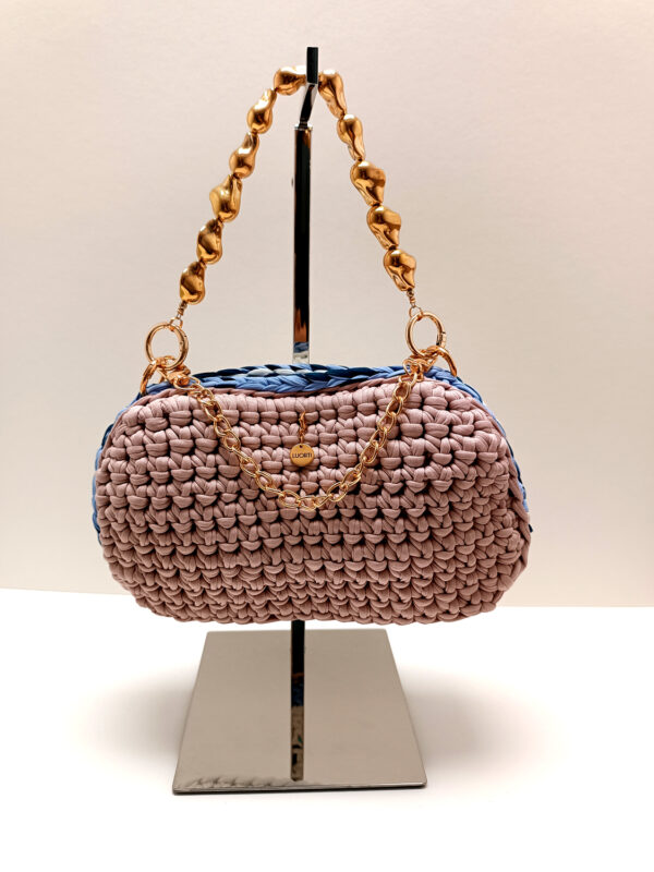 BLOOM - Imagen 2
